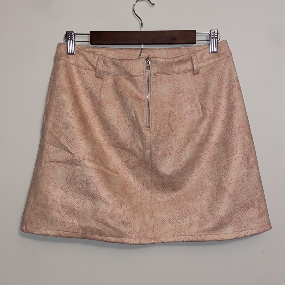 Pink Python print skirt - Picture 3 of 7